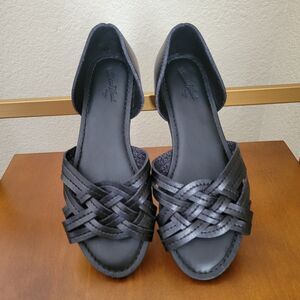 Universal Thread Black Sandals